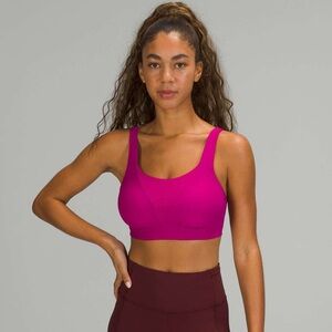 NWT LULULEMON Run Times Bra in Ripened Raspberry